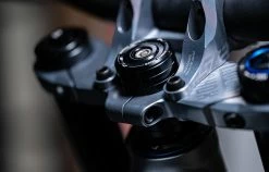 COMMENCAL FURIOUS ALC 11 COMMENCAL FURIOUS ALC -Sacoche vélo Magasin de vente 21FURALC 02 2000