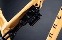 COMMENCAL META TR LIGHT ORANGE -Sacoche vélo Magasin de vente 22METATRALC1365C 05 2000