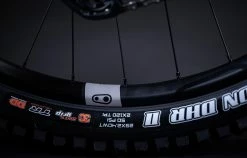 COMMENCAL META TR LIGHT ORANGE -Sacoche vélo Magasin de vente 22METATRALC1365C 07 2000