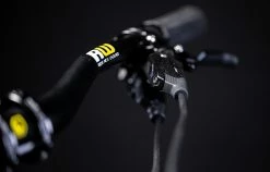 COMMENCAL META TR PEARL VIOLET 13 COMMENCAL META TR PEARL VIOLET -Sacoche vélo Magasin de vente 22METATRALC1508 02 2000