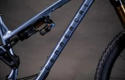 COMMENCAL META TR PEARL BLUE -Sacoche vélo Magasin de vente 22METATRALC8481C 06 2000