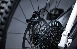 COMMENCAL META TR PURE WHITE 18 COMMENCAL META TR PURE WHITE -Sacoche vélo Magasin de vente 22METATRALC 07 2000