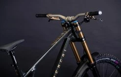 COMMENCAL SUPREME DH V5 WRINKLED GREY -Sacoche vélo Magasin de vente 22SUPV5ALC1 03 2000