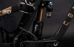 COMMENCAL SUPREME DH V5 WRINKLED GREY -Sacoche vélo Magasin de vente 22SUPV5ALC1 04 2000