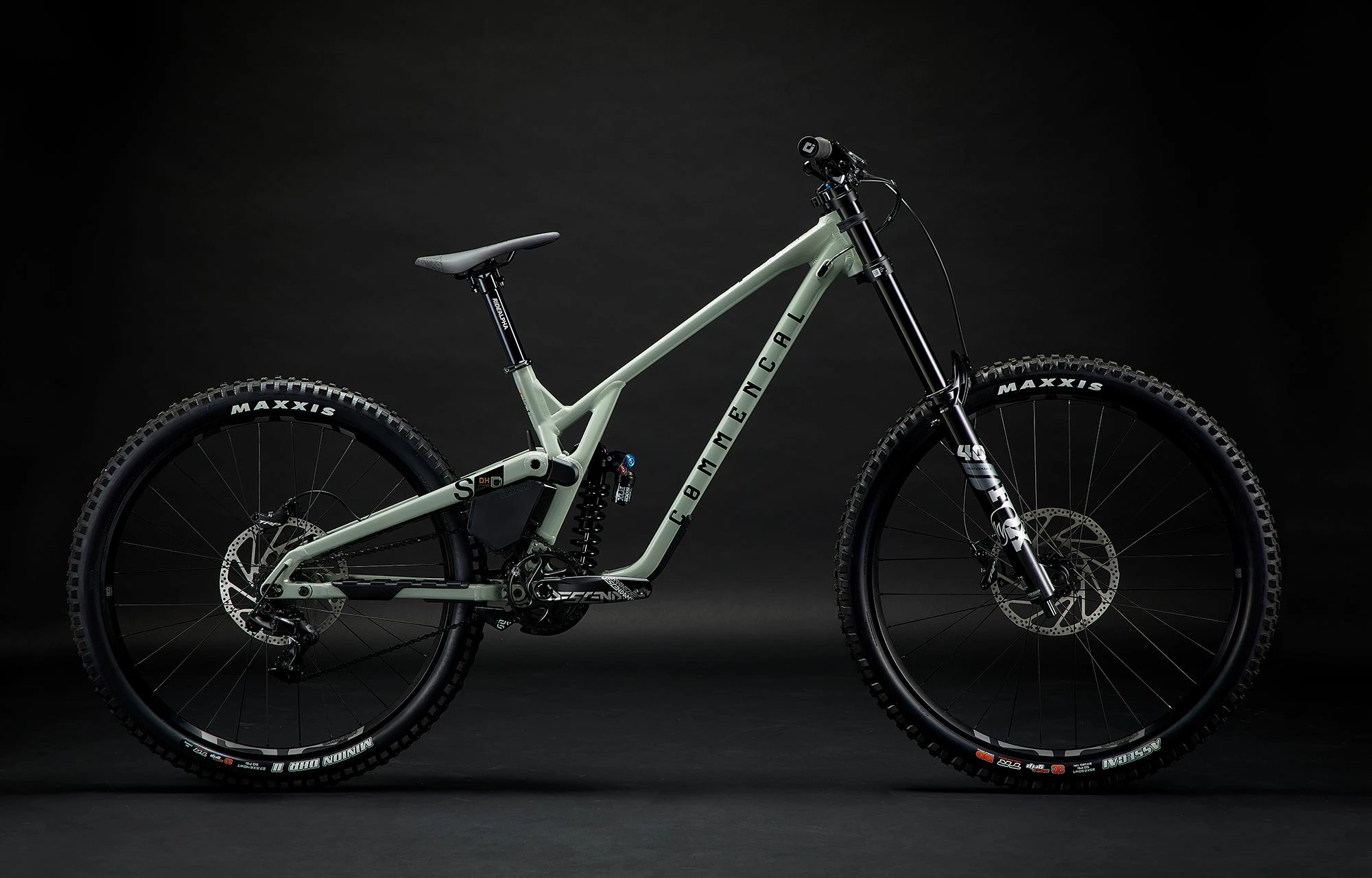 COMMENCAL SUPREME DH V5 ESSENTIAL HERITAGE GREEN 4 COMMENCAL SUPREME DH V5 ESSENTIAL HERITAGE GREEN – Image 2