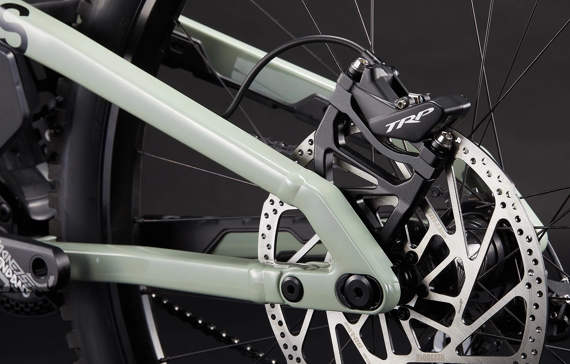 COMMENCAL SUPREME DH V5 ESSENTIAL HERITAGE GREEN 11 COMMENCAL SUPREME DH V5 ESSENTIAL HERITAGE GREEN – Image 9
