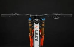 COMMENCAL SUPREME DH V5 SIGNATURE COIL PURE WHITE -Sacoche vélo Magasin de vente 22SUPV5TM 04 2000