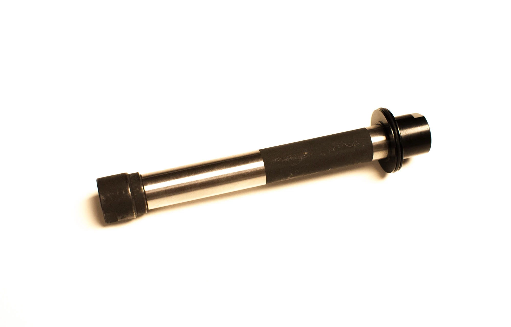 AXE DE MOYEU ACIER D882 12X142 3 AXE DE MOYEU ACIER D882 12X142