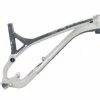 TRIANGLE AVANT SUPREME DH V4.3 GREY 2 TRIANGLE AVANT SUPREME DH V4.3 GREY -Sacoche vélo Magasin de vente W20SUPDHFRTRGR 2000